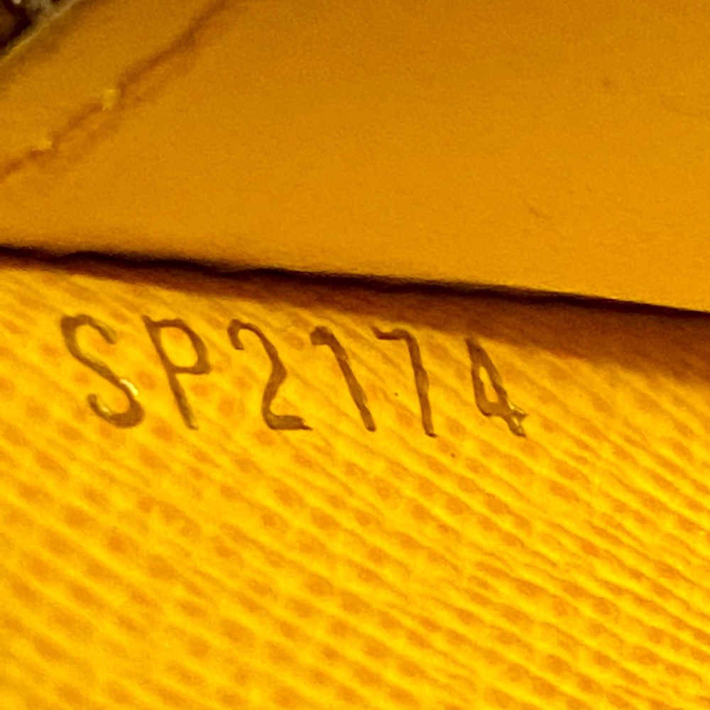 Authentic lv - Picture 3 of 15